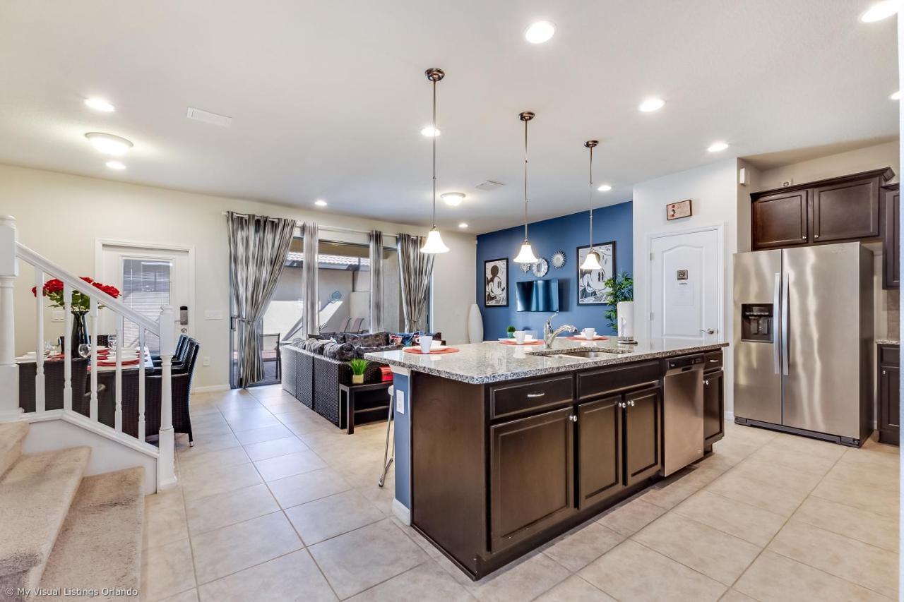 Townhome Wprivate Pool & Bbq, Near Casa de férias